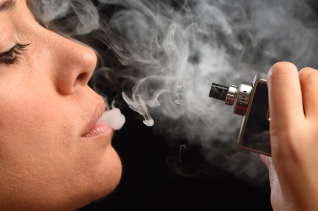Les cigarettes électroniques arômatisées bientôt partiellement interdites aux Etats-Unis