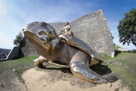 Malgré la condamnation de Jean Fabre, sa sculpture restera sur la citadelle de Namur