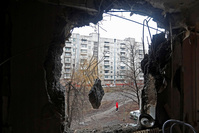 Bombardements aveugles, pertes civiles: craintes d'un bain de sang en Ukraine