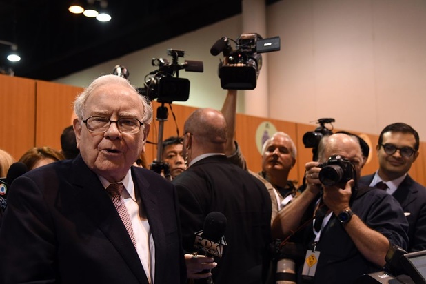 Warren Buffett, "l'oracle" milliardaire qui se voulait simple mortel
