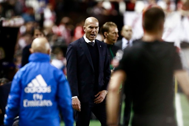 Le Real groggy, Zidane "en colère"