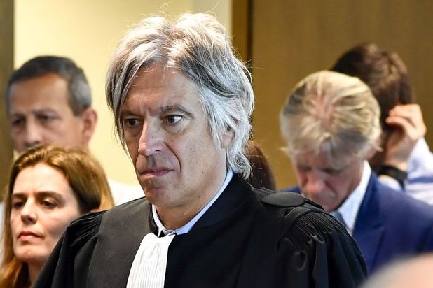 'Als Walter Van Steenbrugge jurylid wraakt omdat het katholiek is, valt hij de rechtsstaat aan'