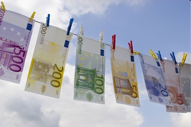 Plus de 450 millions d'euros d'argent noir régularisés en 2021
