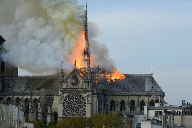 Brand in de Parijse Notre-Dame: wat ging verloren, wat bleef gespaard?