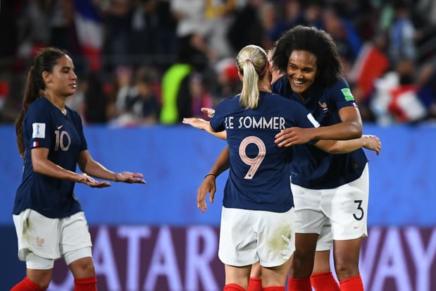 Frankrijk als groepswinnaar naar achtste finales