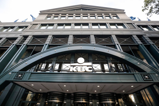 Waarom zelfs een bank als KBC banen schrapt