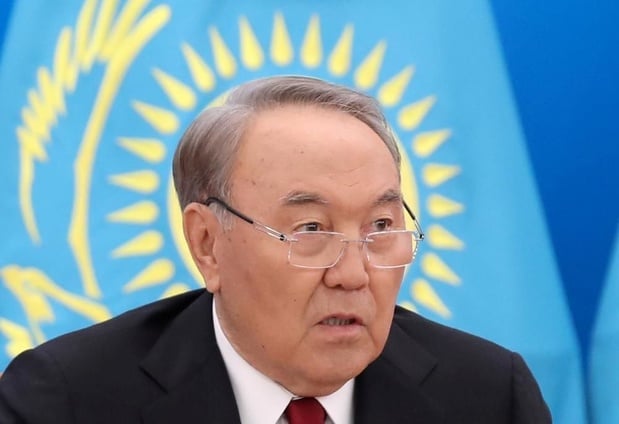 Kazachstan: oud-president Nursultan Nazarbajev roept burgers op regering te steunen