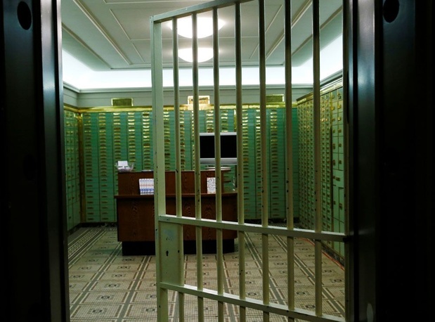 Privacystichting vecht inperking bankgeheim aan bij Grondwettelijk Hof