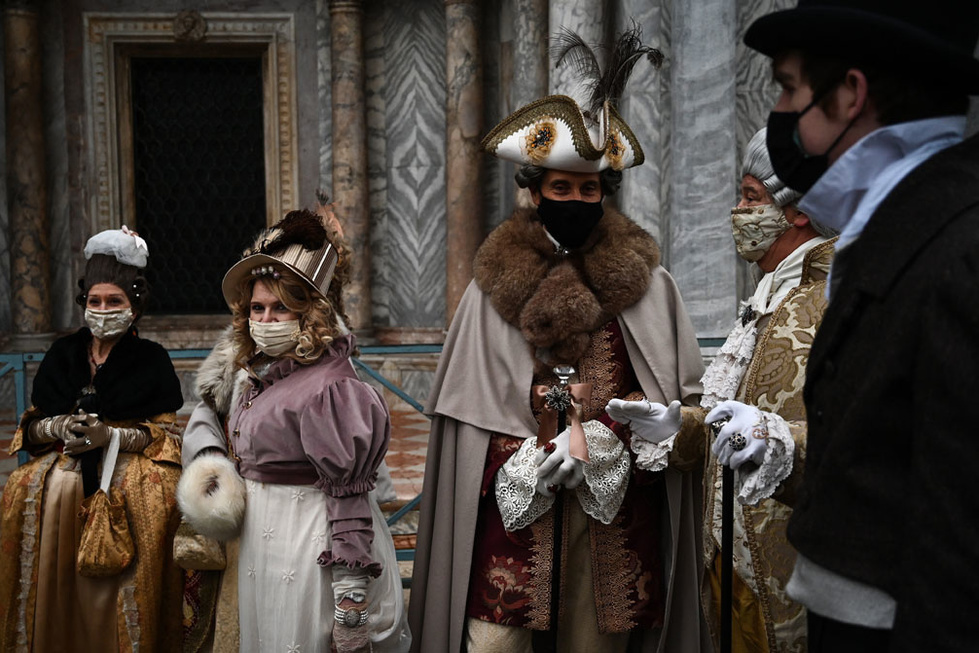 En images: le Carnaval de Venise sans touristes mais toujours magique