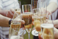 Trinquer confiné: les ventes de champagne atteignent des records