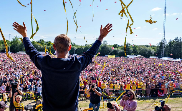 Plus de 20.000 personnes se sont réunies pour célébrer Jonas Vingegaard dans son village