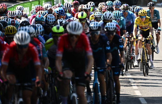 Tour de France: deux coureurs testés positifs à la Covid devront subir un test complémentaire pour savoir s'ils pourront continuer