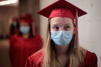 La pandémie de coronavirus vaut-elle la peine de sacrifier toute une génération de jeunes diplômés?