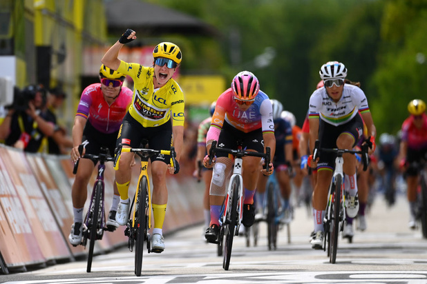 Tour de France femmes: Marianne Vos remporte la 6e étape et renforce son maillot jaune