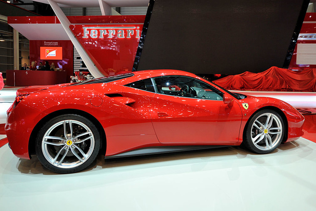 La vente aux enchères d'une Ferrari rapporte 52.700 euros à l'Etat