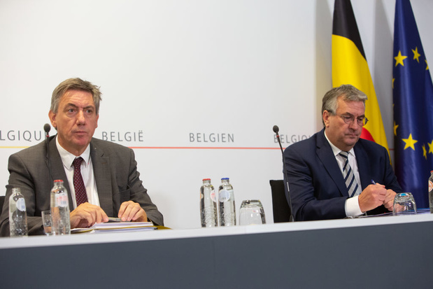 Pierre-Yves Jeholet tacle la Flandre et pointe sa responsabilité dans la 4e vague