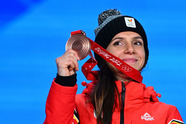 Hanne Desmet récompensé pour ces beaux JO d'hiver : elle portera le drapeau belge pour la cérémonie de clôture