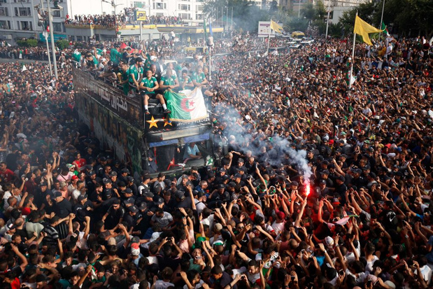 Algérie : le football, symbole majeur d'un patriotisme qui défie les grandeurs