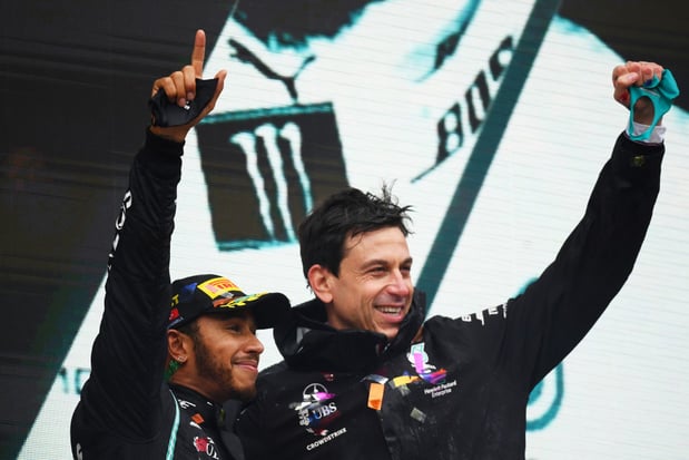 Sir Lewis Hamilton et Toto Wolff, le patron de Mercedes, bouderont gala de la FIA