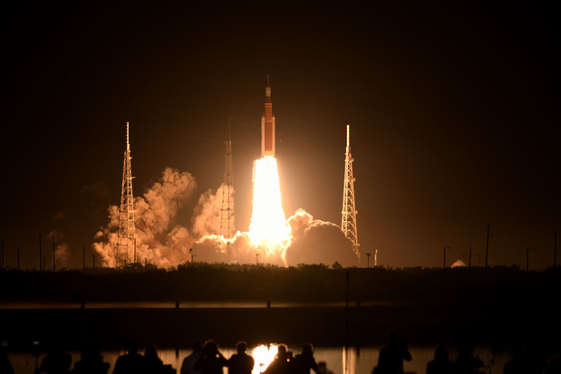 Nieuwe megaraket van NASA succesvol onderweg naar de maan: herbekijk hier de lancering