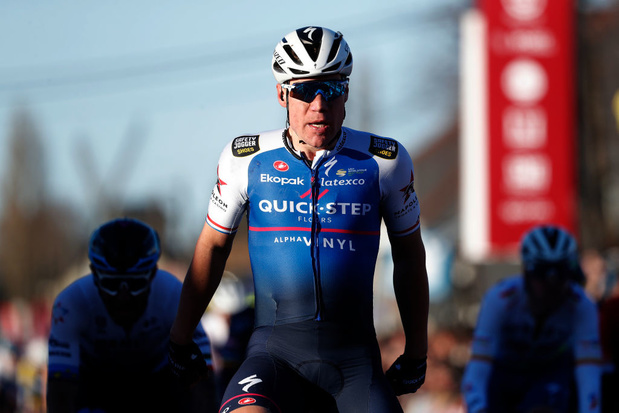 Fabio Jakobsen remporte la 2e étape de Paris-Nice devant Wout Van Aert