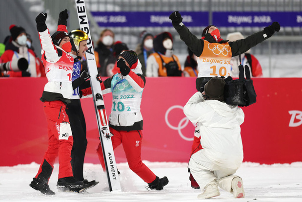 JO d'hiver 2022: l'Autriche remporte le concours par équipes de saut à ski