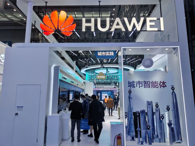 Le chiffre d'affaires d'Huawei en net repli sous l'effet des sanctions américaines