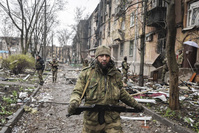 Guerre en Ukraine: déjà deux mois et le pire à venir (analyse)