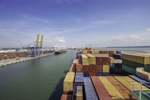 Tanende vraag naar goederenvervoer treft maritieme sector midscheeps