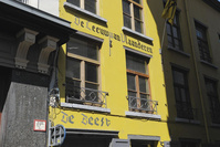 Dewinter (Vlaams Belang) investit dans le plus célèbre café nationaliste flamand à Anvers