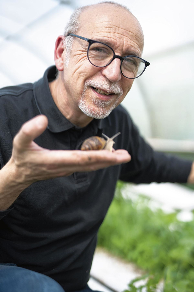 Eric Frolli élève des escargots 