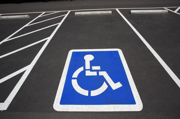 Handicap: améliorer le contrôle numérique des cartes de stationnement