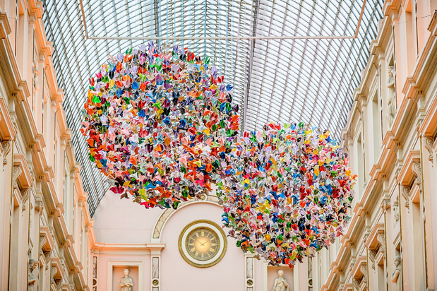 Bruxelles : une explosion de couleurs dans les Galeries Royales