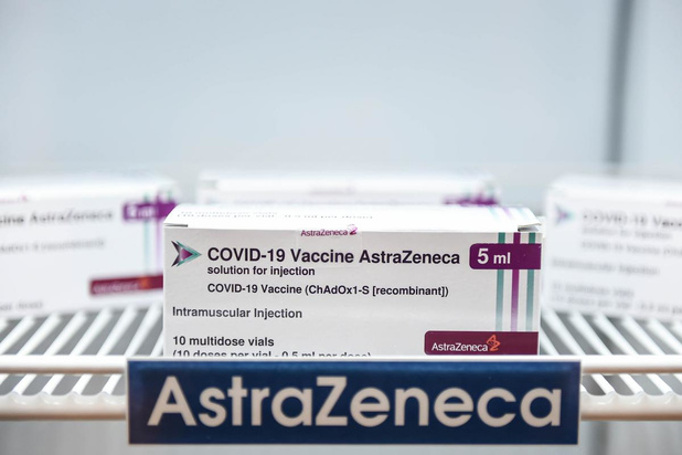 L'EMA réexamine le vaccin d'AstraZeneca. 11 cas d'événements thromboemboliques en Belgique