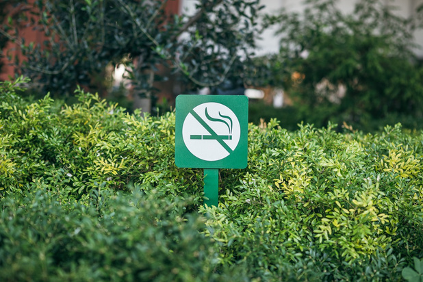 Fumer, bientôt interdit dans les parcs d'attractions et plaines de jeux