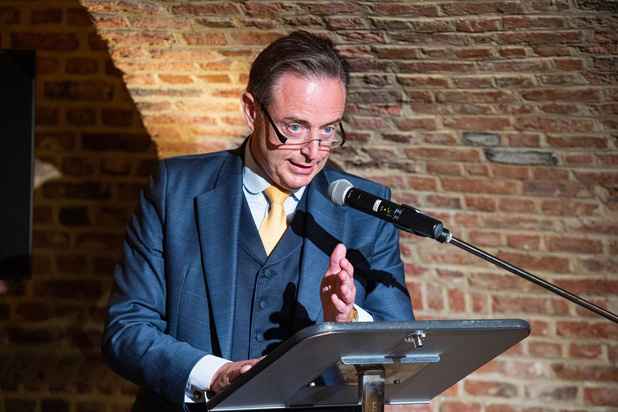 De Wever espère le retrait du CST après la vague omicron