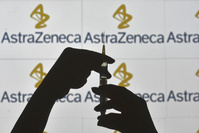L'Agence européenne des médicaments réexamine le vaccin d'AstraZeneca
