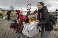 Guerre en Ukraine: une protection inédite pour les réfugiés