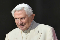 Benoît XVI demande 