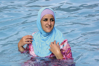 In het nieuws: burkini admis à la piscine