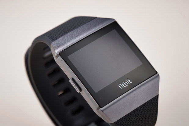 Fitbit roept 1,7 miljoen smartwatches terug wegens risico op brandwonden