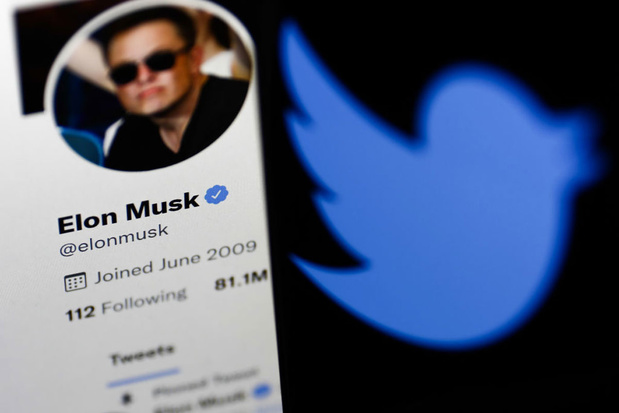 Tesla-topman Elon Musk brengt bod uit op Twitter