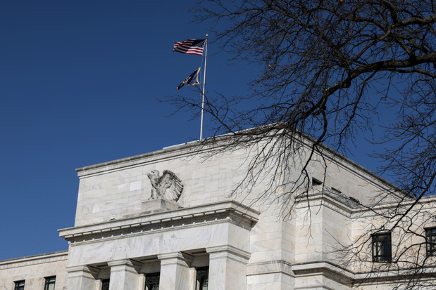 Amerikaanse centrale bank behoudt laag rentetarief, hint op renteverhoging in maart