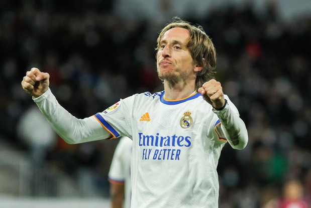 Real Madrid houdt Luka Modric nog een extra jaar bij de club