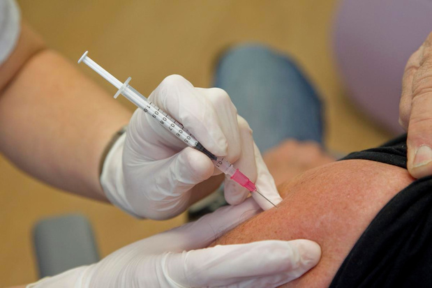 Le KCE et la taskforce vaccination recommandent une troisième dose pour 300 à 400.000 personnes