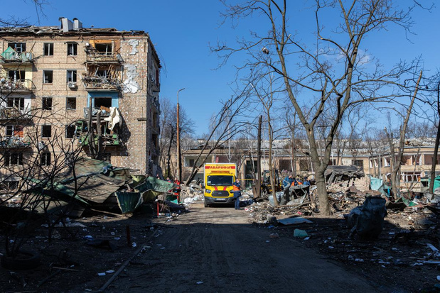 BEforUkraine envoie cinq ambulances rénovées et équipées vers Kiev