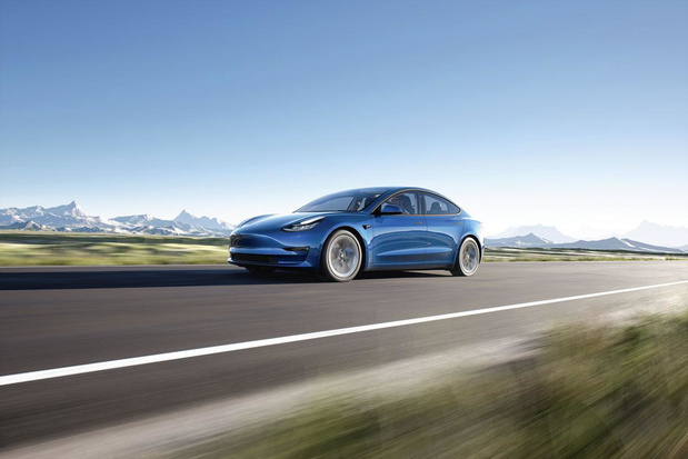 Le régulateur automobile californien juge le Tesla Autopilot trompeur