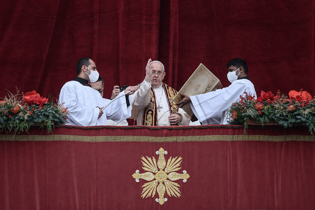Paus roept in Kerstboodschap op tot 'dialoog', tegenover neiging om 'op zichzelf terug te plooien'