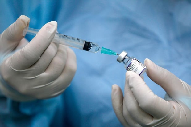 Le vaccin Pfizer serait efficace contre les formes graves au moins 6 mois, selon une étude