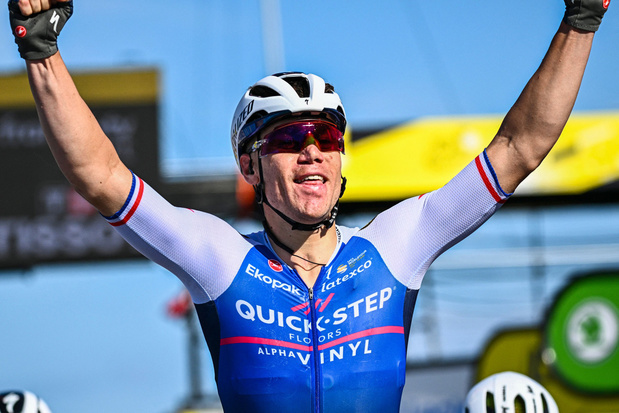 Tour de France: Fabio Jakobsen remporte au sprint la 2e étape devant Wout van Aert, nouveau maillot jaune